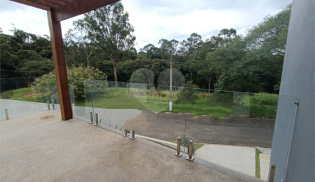 Casa à venda com 3 suítes no condomínio Altos de São Roque, São Roque - SP