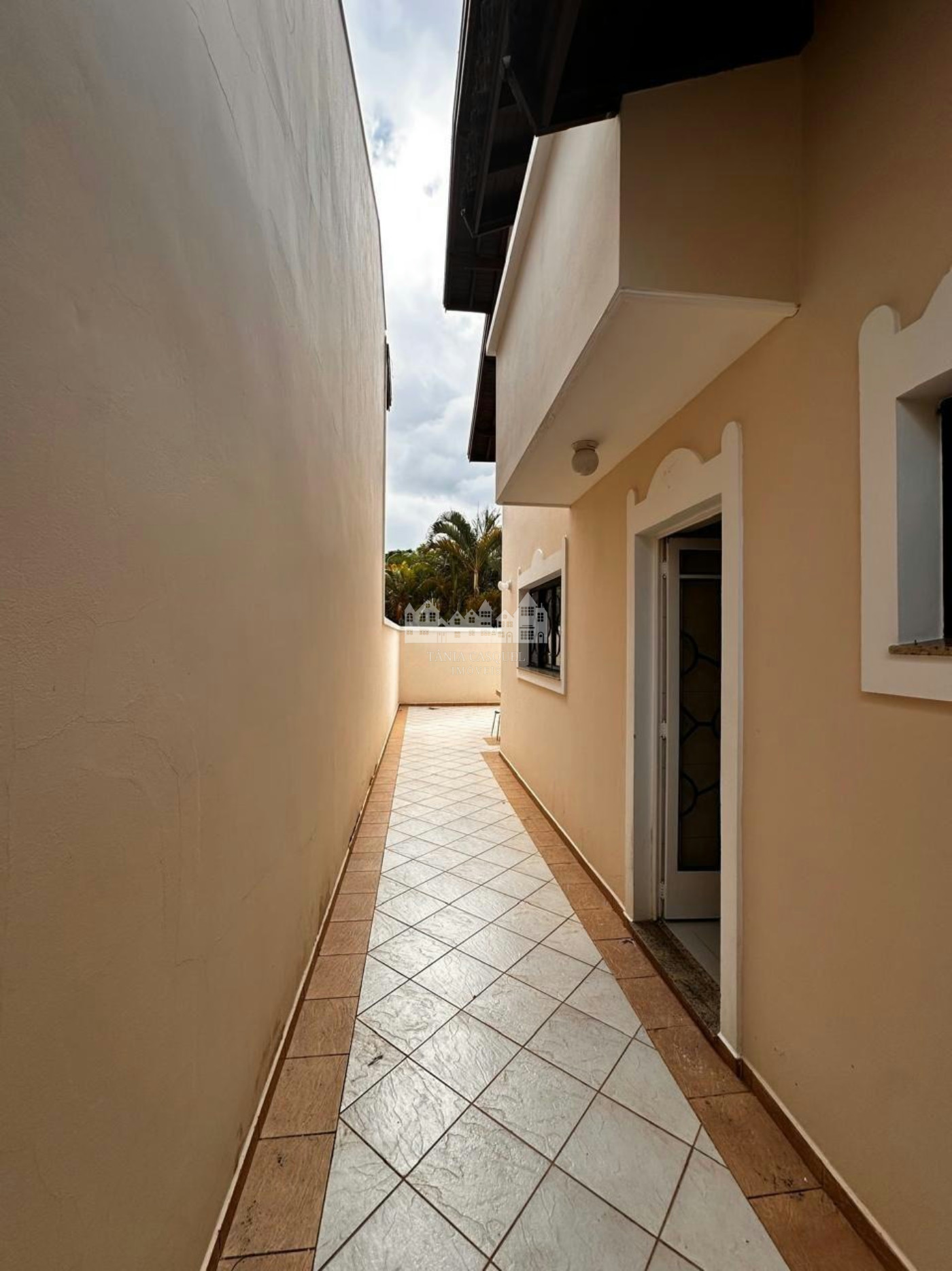 Casa para alugar com 3 suítes em Vila Santista, Atibaia, SP