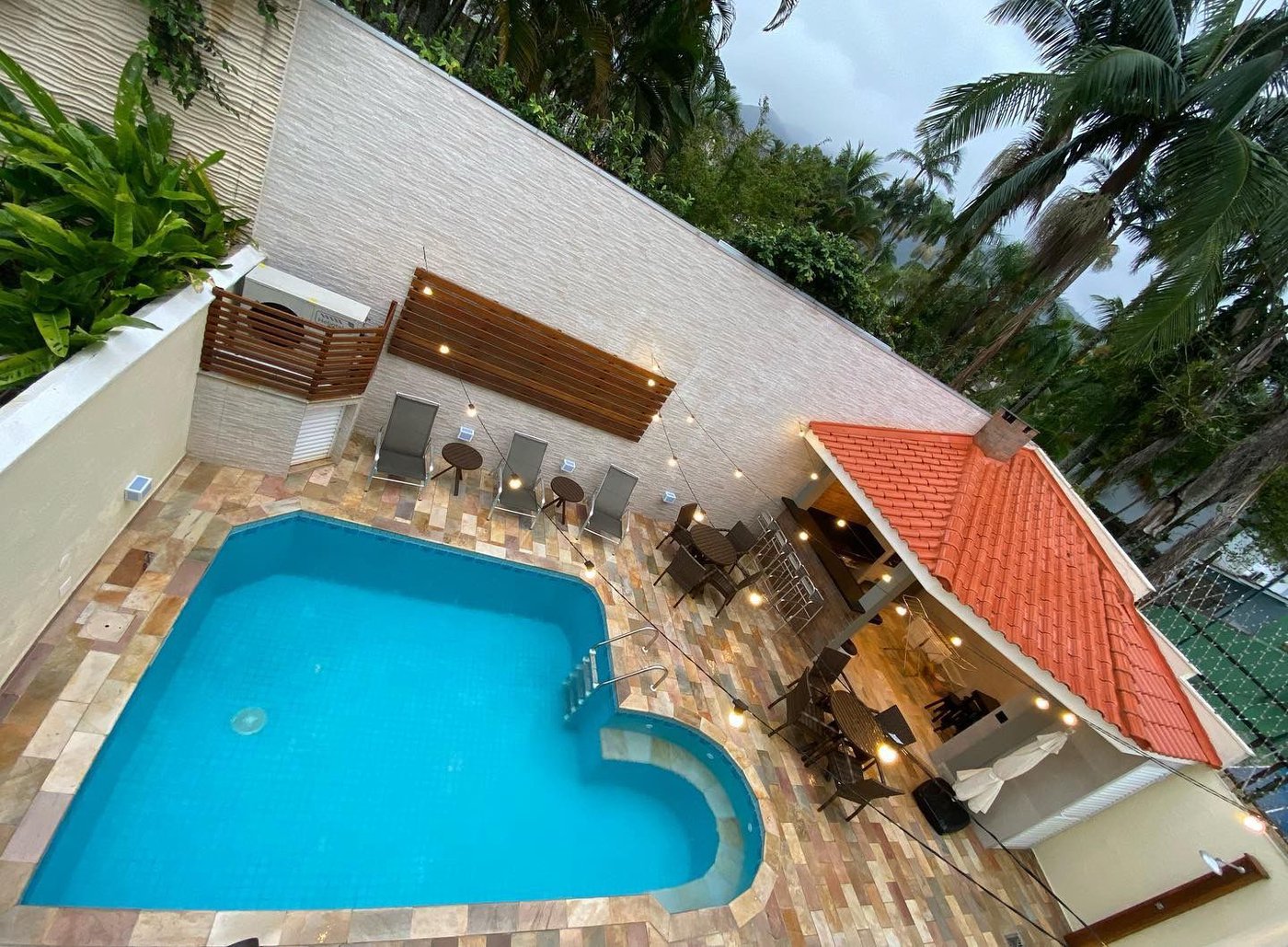 Casa com 4 dormitórios à venda, 220 m² por R$ 3.980.000,00 - Juquehy - São Sebastião/SP
