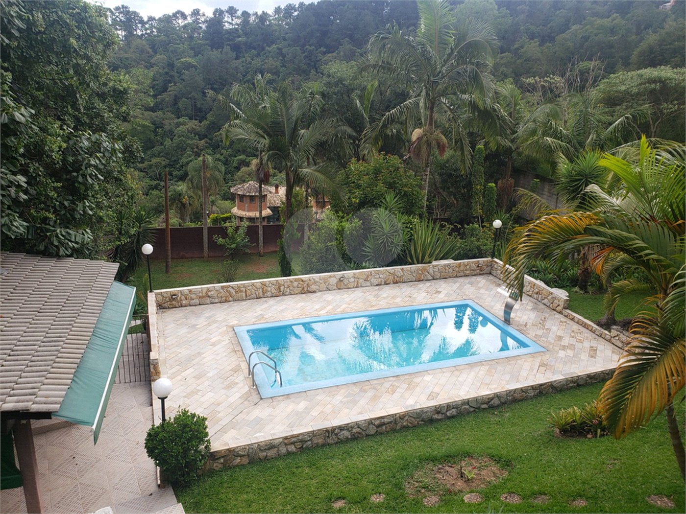 Casa à venda com 3 suítes no condomínio Alpes da Cantareira, Mairiporã - SP