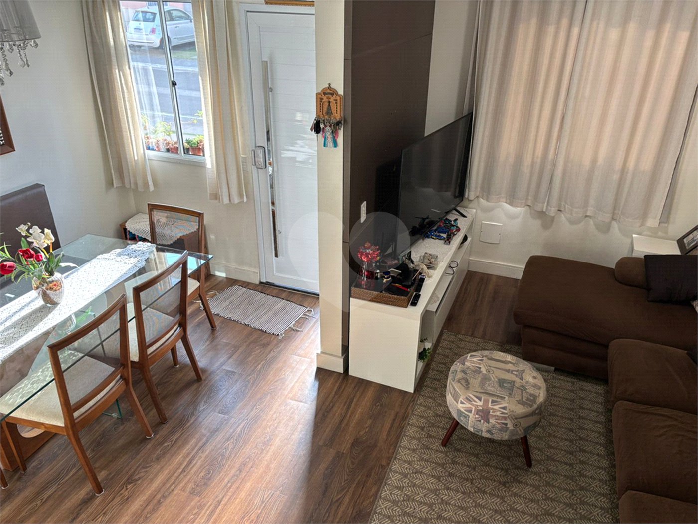 Casa à venda com 3 quartos, sendo 1 suíte, no condomínio Vila Nova Horizonte, Suzano - SP