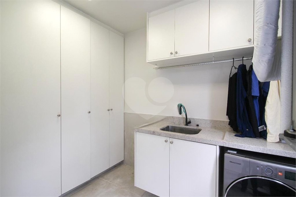 Apartamento à venda com 2 quartos, sendo 1 suíte,  em Vila Olímpia, São Paulo, SP