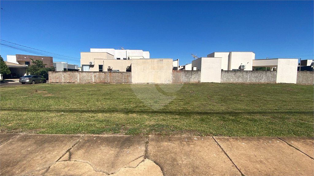 Terreno à venda no condomínio Recanto Das Palmeiras, Três Lagoas - MS