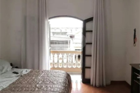 Sobrado à venda com 3 quartos, sendo 1 suíte, em Vila Invernada, São Paulo, SP