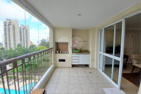 Apartamento à venda com 3 suítes em Paraíso do Morumbi, São Paulo, SP