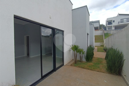 Casa à venda com 3 suítes no condomínio Altos de São Roque, São Roque - SP