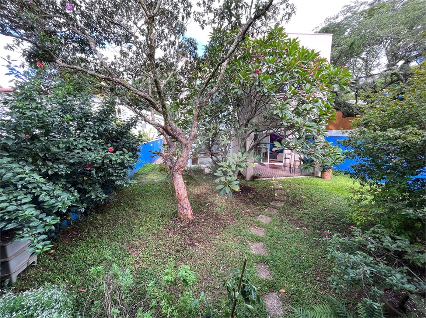 Sobrado à venda com 3 quartos, sendo 2 suítes, em Granja Julieta, São Paulo, SP