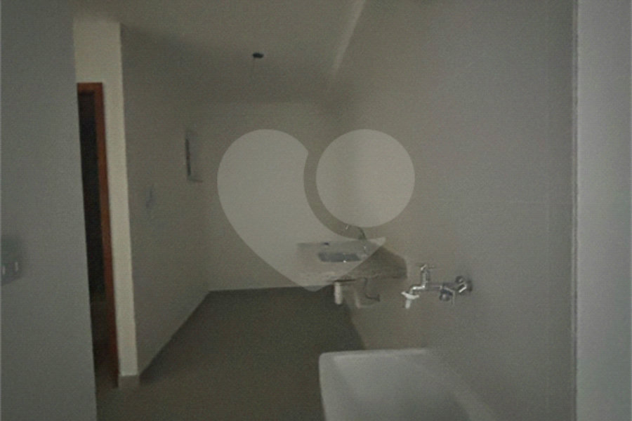 Casa à venda com 2 quartos, sendo 1 suíte, no condomínio Maracujas, São Paulo - SP
