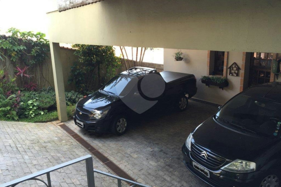 Sobrado à venda com 3 suítes em Vila Irmãos Arnoni, São Paulo, SP