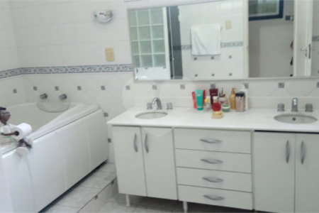 Casa à venda com 6 quartos, sendo 3 suítes, em Vila Isabel, Rio de Janeiro, RJ