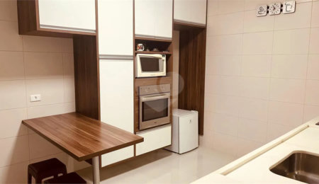 Casa à venda com 3 suítes em CUPECÊ, São Paulo, SP