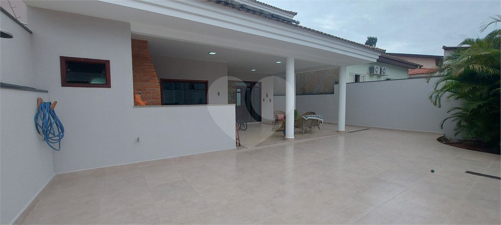 Sobrado à venda com 3 quartos, sendo 1 suíte, em Jardim Santa Rosália, Sorocaba, SP