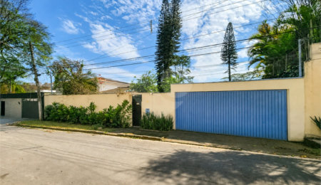 Casa à venda com 4 quartos, sendo 2 suítes,  em Chácara Flora, São Paulo, SP