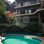 Casa à venda com 4 quartos, sendo 2 suítes, no condomínio Champs Elysees Village, Mairiporã - SP