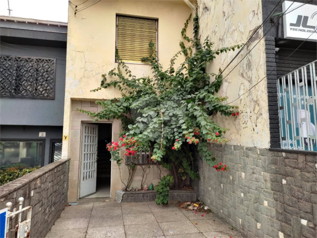 Sobrado à venda com 2 quartos em Santana, São Paulo, SP