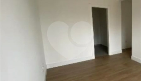 Apartamento à venda com 4 suítes em Meia Praia, Itapema, SC
