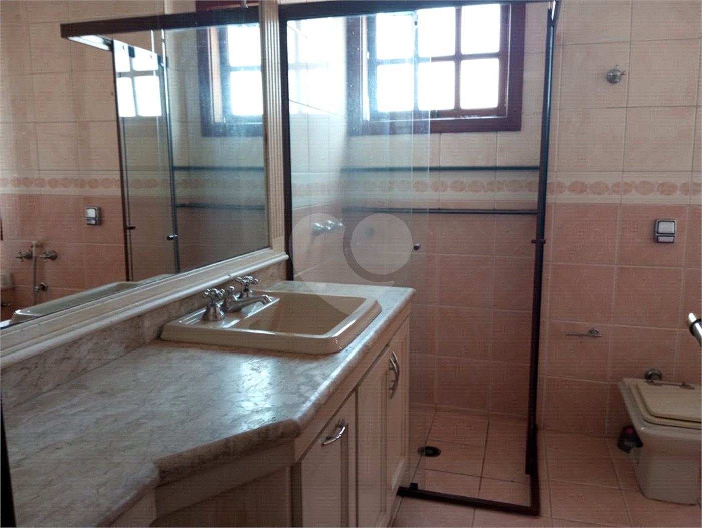 Casa à venda com 3 quartos, sendo 1 suíte, em Vila Nivi, São Paulo, SP