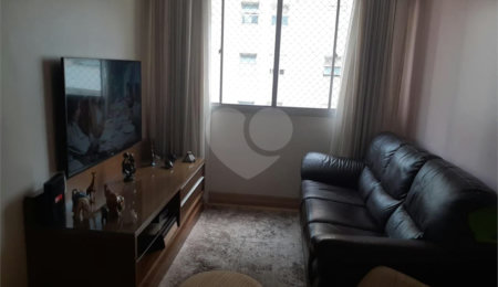 Apartamento à venda com 3 quartos, sendo 1 suíte, em Campo Belo, São Paulo, SP