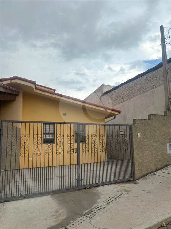 Casa à venda com 2 quartos, sendo 1 suíte, em Paisagem Colonial, São Roque, SP