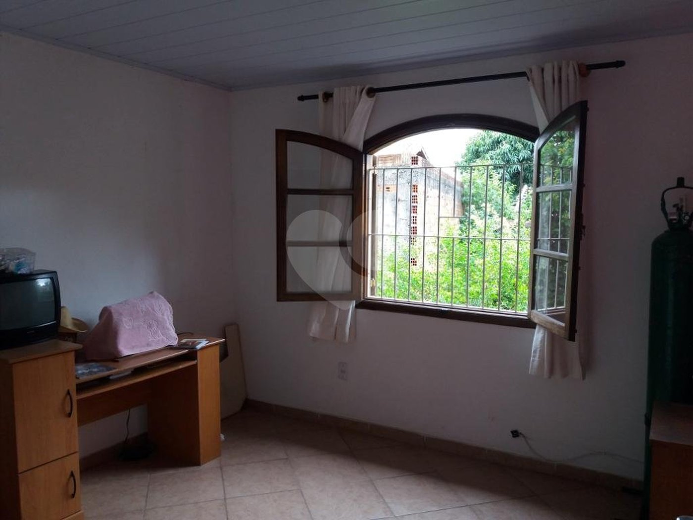 Casa à venda com 4 quartos, sendo 1 suíte,  em Jardim Helga, São Paulo, SP