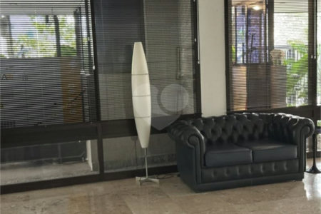 Apartamento à venda com 3 quartos, sendo 1 suíte,  em Cerqueira César, São Paulo, SP