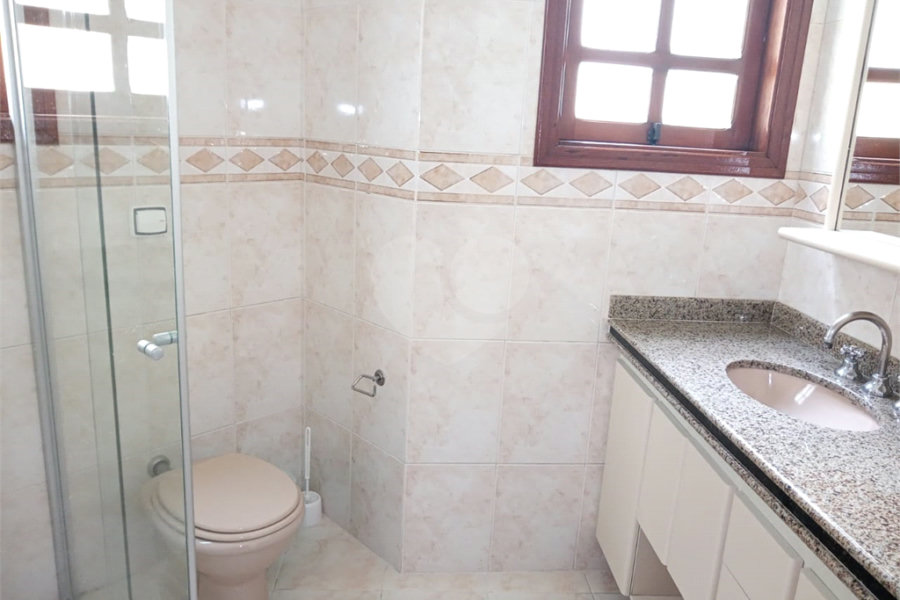 Sobrado à venda com 4 quartos, sendo 3 suítes, em Tremembé, São Paulo, SP