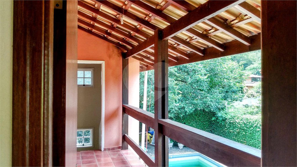 Casa à venda com 4 quartos, sendo 1 suíte, no condomínio Residencial Vale das Laranjeiras, Indaiatuba - SP