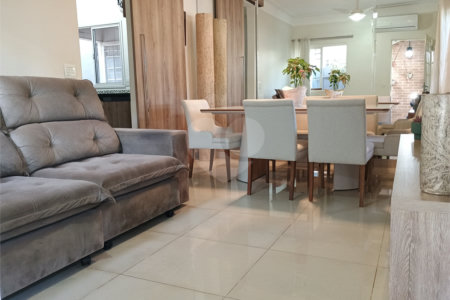 Casa à venda com 3 quartos, sendo 1 suíte, no condomínio Portal dos Pinheiros, Ribeirão Preto - SP