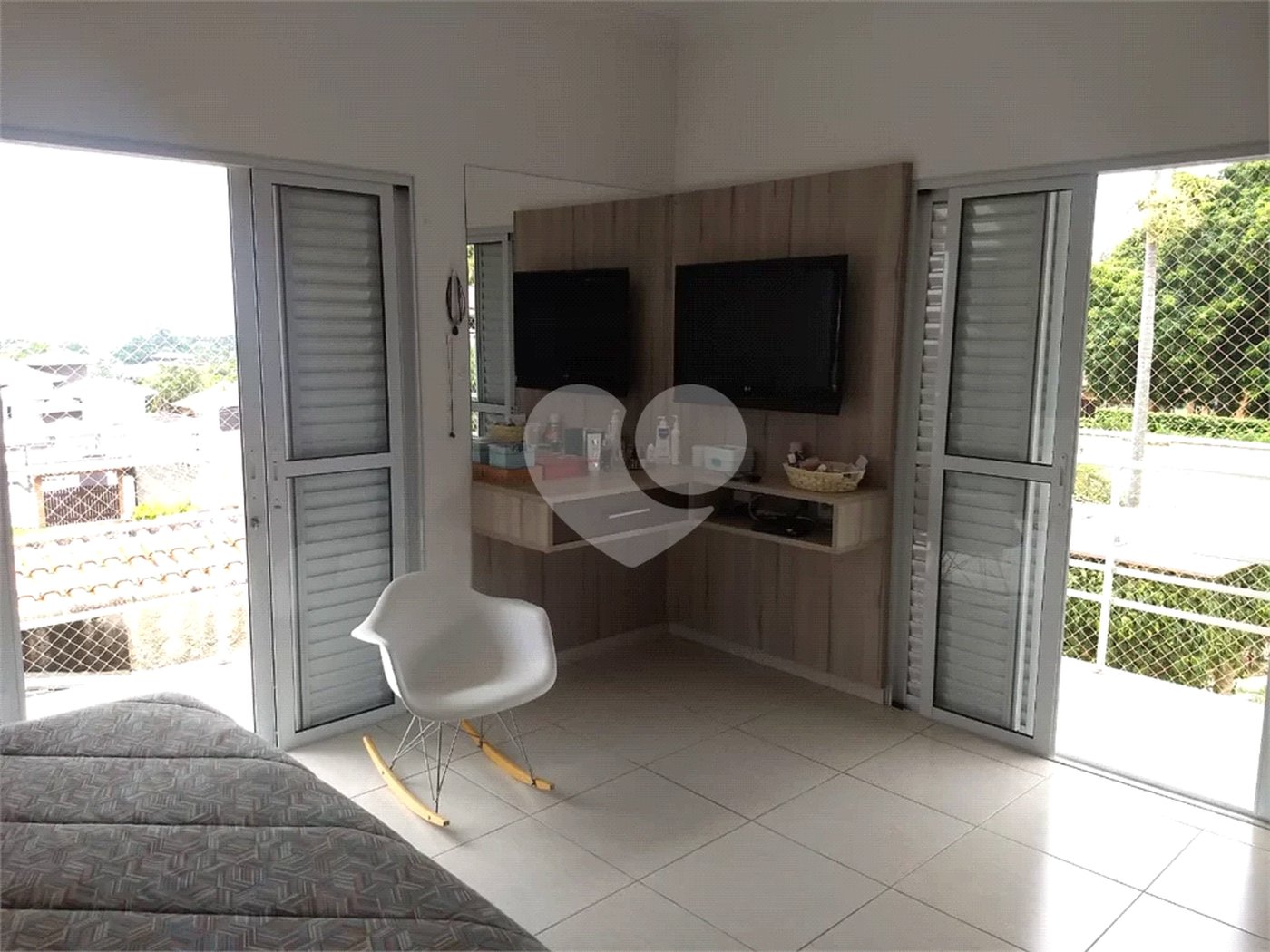 Casa à venda com 3 quartos, sendo 1 suíte, no condomínio Acmti - Colinas do Mosteiro, Terras de Itaici e Recanto dos Pássaros, Indaiatuba - SP