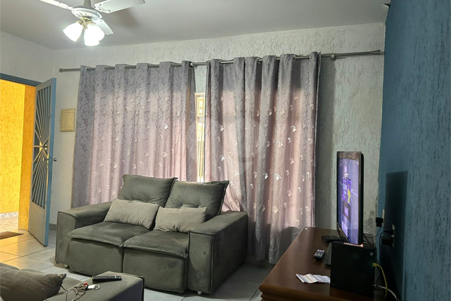 Casa Térrea à venda com 2 quartos, sendo 1 suíte, em Parque Edu Chaves, São Paulo, SP