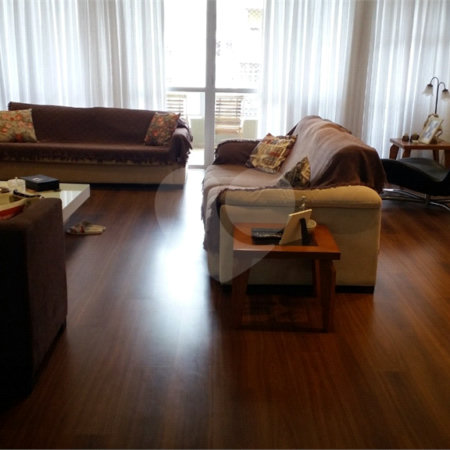 Apartamento à venda com 4 quartos, sendo 1 suíte,  em Tijuca, Rio de Janeiro, RJ