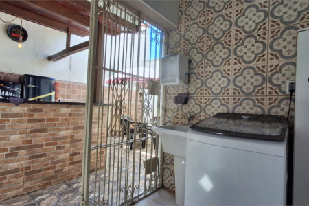 Casa à venda com 2 quartos, sendo 1 suíte, em Vila Assis, Sorocaba, SP