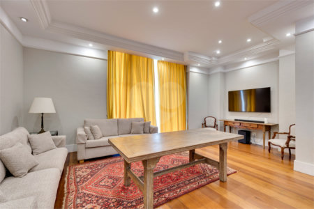 Apartamento à venda com 3 suítes em Real Parque, São Paulo, SP