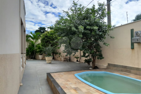 Casa para venda no Planalto Paraíso.