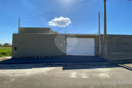 Casa térrea com piscina para venda no Residencial Arcoville
