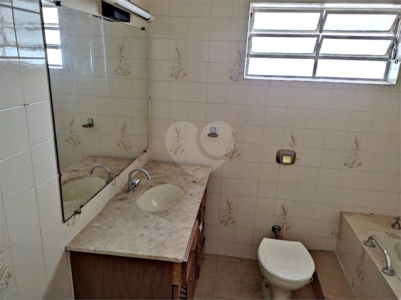Casa Térrea à venda com 3 quartos em Horto, São Paulo, SP