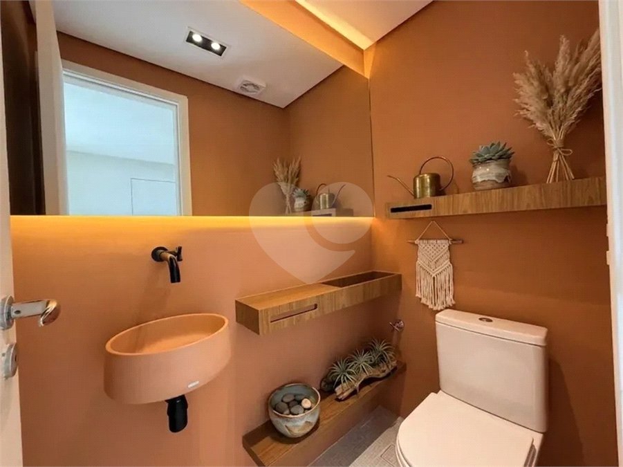 Apartamento à venda com 4 quartos, sendo 3 suítes, em Água Branca, São Paulo, SP
