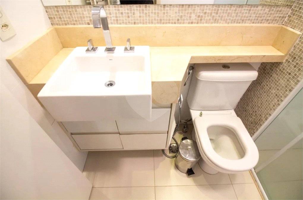 Apartamento à venda com 3 suítes em Jardim Dom Bosco, São Paulo, SP