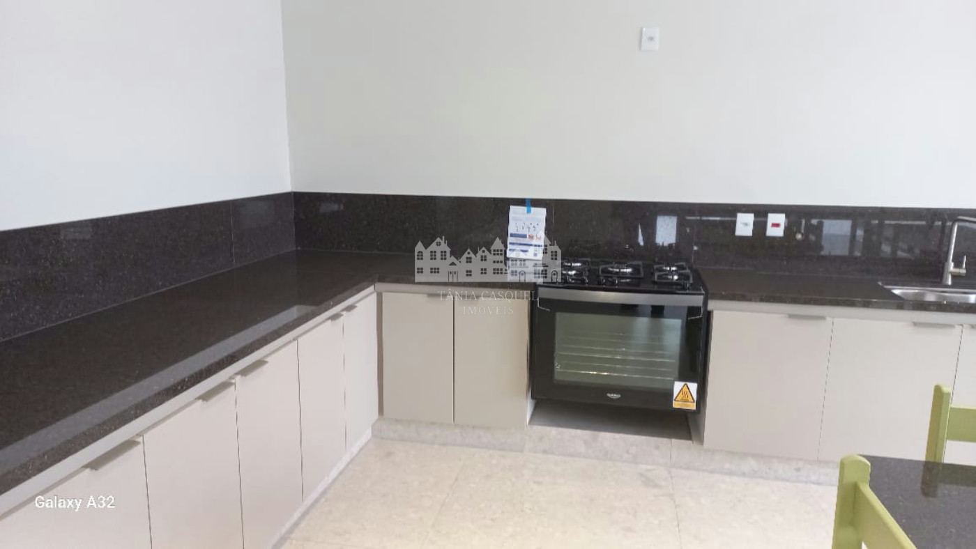 Apartamento à venda ou para alugar com 4 quartos, sendo 3 suítes, no Centro, Atibaia, SP