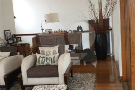 Casa de Vila à venda com 3 quartos, sendo 2 suítes, em Jardim Emília, Sorocaba, SP