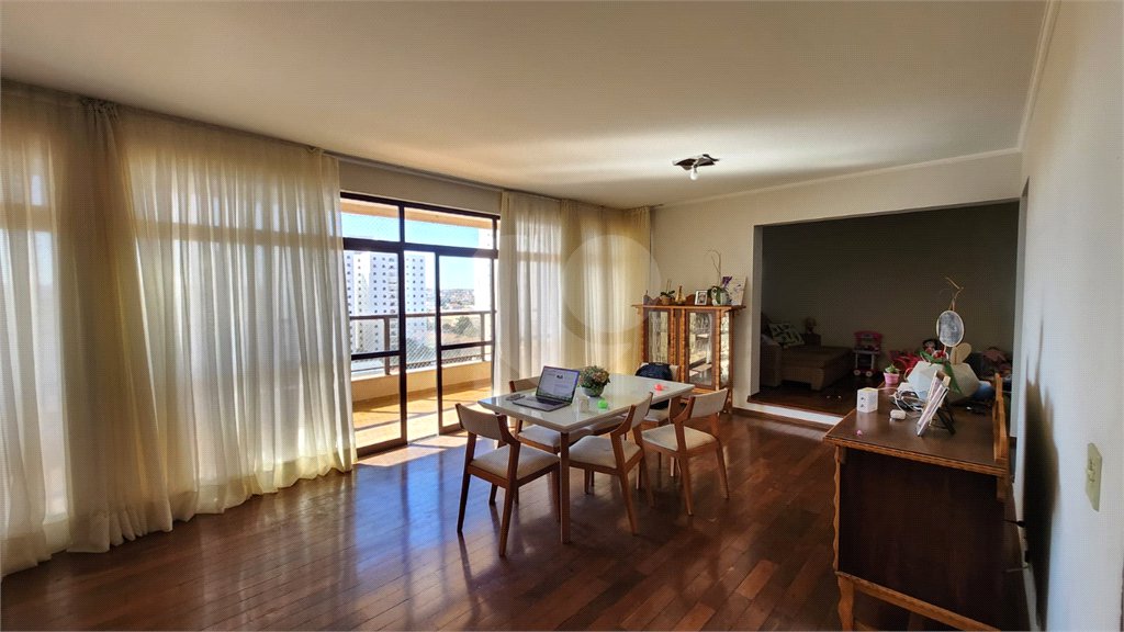 Apartamento à venda com 3 suítes no Centro, Araraquara, SP