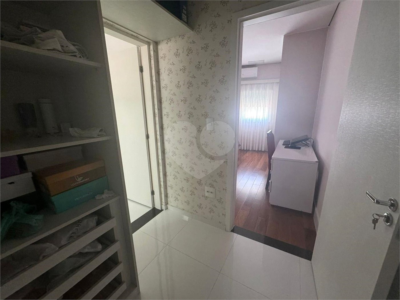Sobrado à venda com 5 quartos, sendo 3 suítes, em Vila Nivi, São Paulo, SP