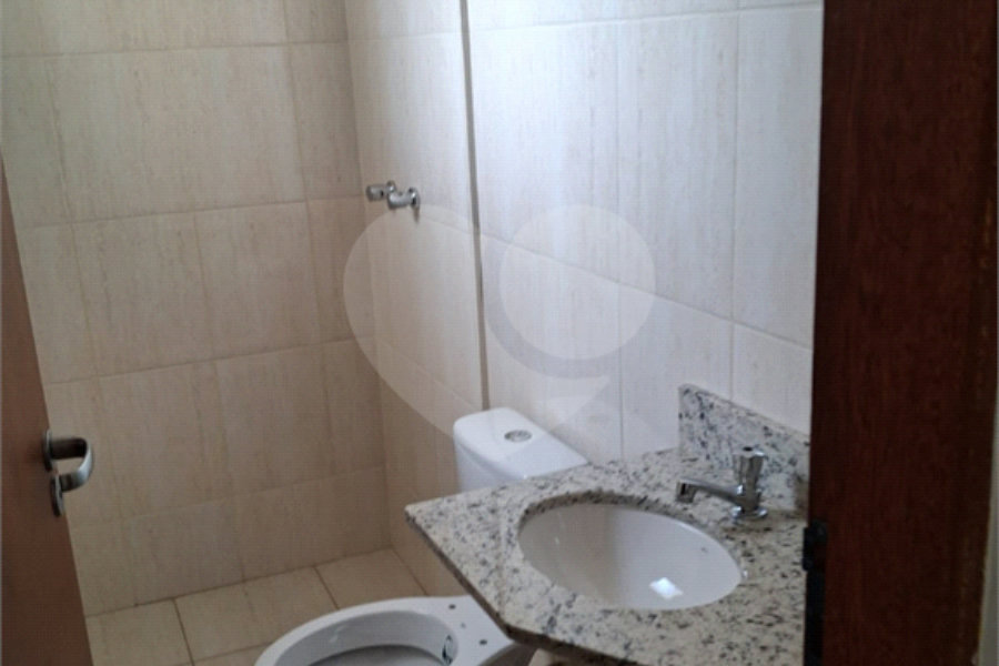 Casa à venda com 2 suítes no condomínio Residencial Vila de Motalegre, São Paulo - SP