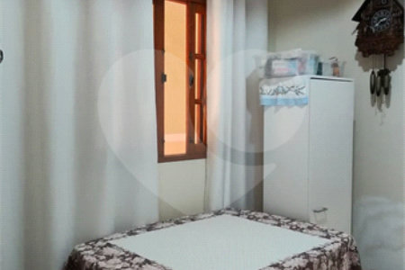 Casa à venda com 3 quartos, sendo 1 suíte,  no condomínio Residencial San Torino, Mogi das Cruzes - SP