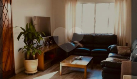 Sobrado à venda com 3 quartos, sendo 1 suíte,  em Campo Grande, São Paulo, SP