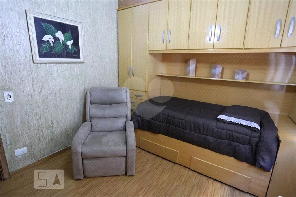 Sobrado à venda com 6 quartos, sendo 5 suítes, em Vila Paranaguá, São Paulo, SP