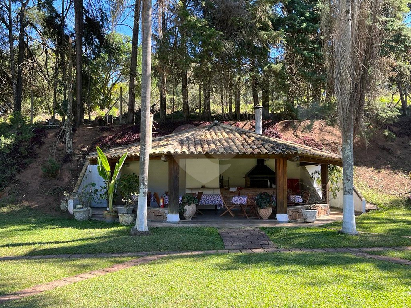 Lindo sítio a venda em Itatiba REF 968157