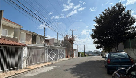 Casa para alugar com 2 quartos, sendo 1 suíte,  em Cidade Nova Arujá, Arujá, SP