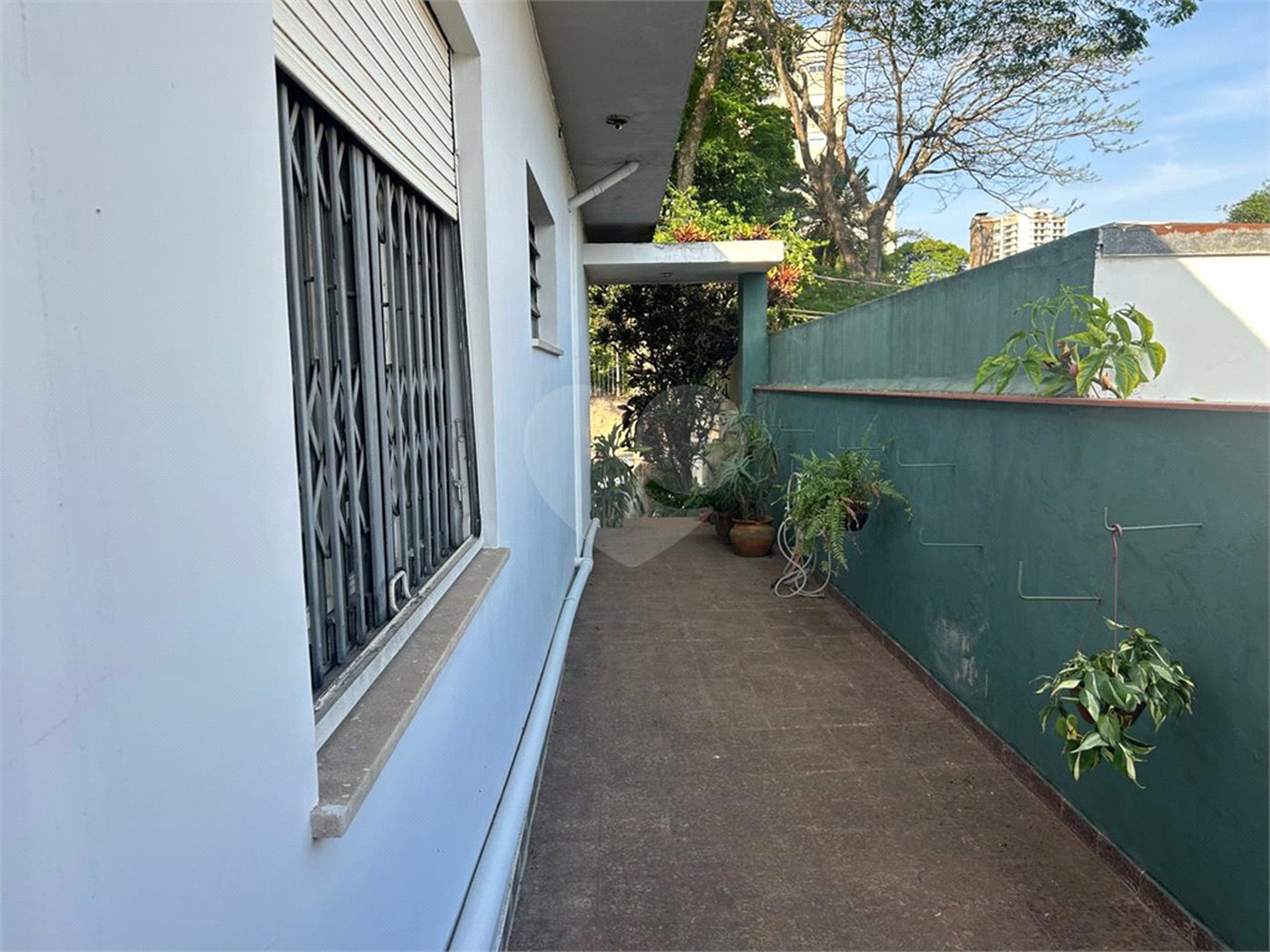 Casa à venda com 5 quartos, sendo 2 suítes, em Alto da Boa Vista, São Paulo, SP