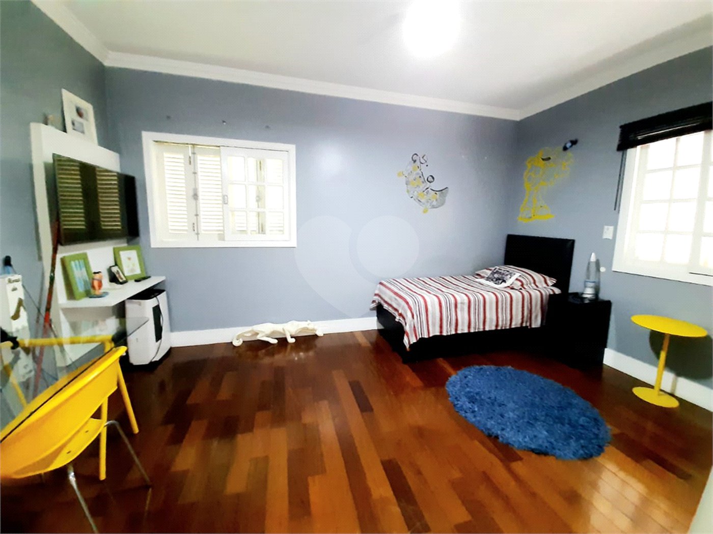 Sobrado à venda com 4 quartos, sendo 3 suítes, em Tremembé, São Paulo, SP